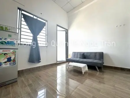 Cần Cho Thuê Phòng Ban Công Gần Đh Nguyễn Tất Thành