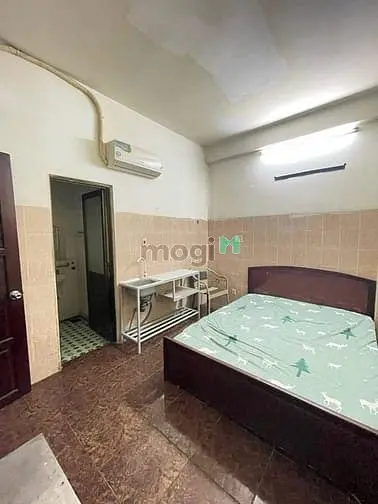 Phòng Giá Rẻ Sẵn Nội Thất Đường Trường Chinh Q12