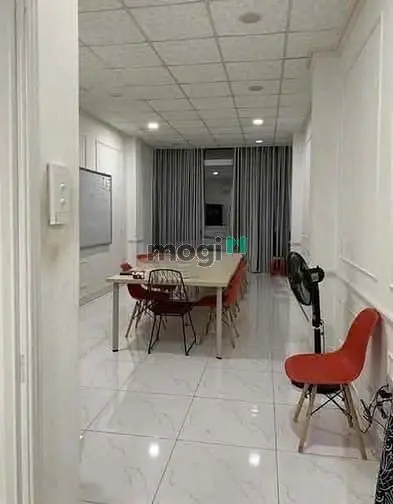 8Tầng Thang Máy - Cho Thuê Nhà 234 Lý Chính Thắng, Quận 3 - Dt 4X15M