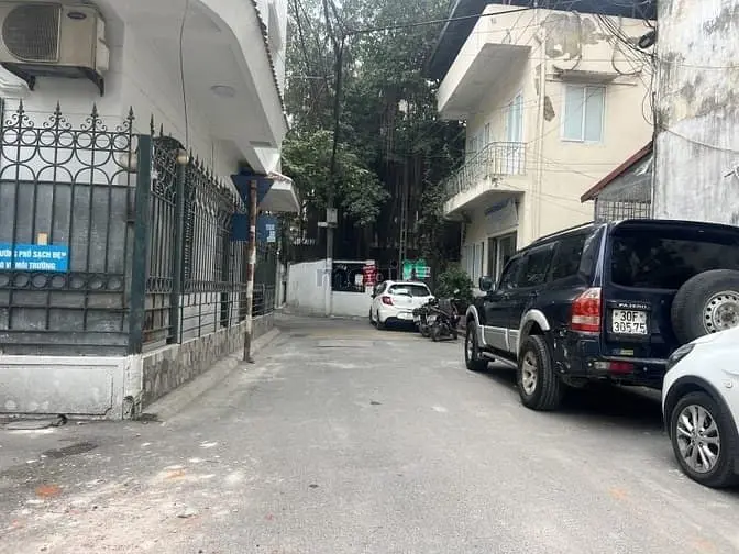 Bán Đất Phố Nguyễn Văn Cừ - Long Biên – 102 M2 – Mt 4/7 M Giá 21.8 Tỷ.