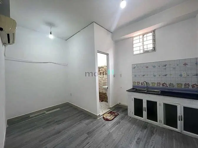 Phòng Giá Rẻ Sẵn Nội Thất Đường Trường Chinh Q12