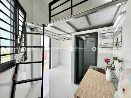 Phòng Có Gác Bancol Sẵn Máy Lạnh 25M2 Ngay Eaon Tân Phú