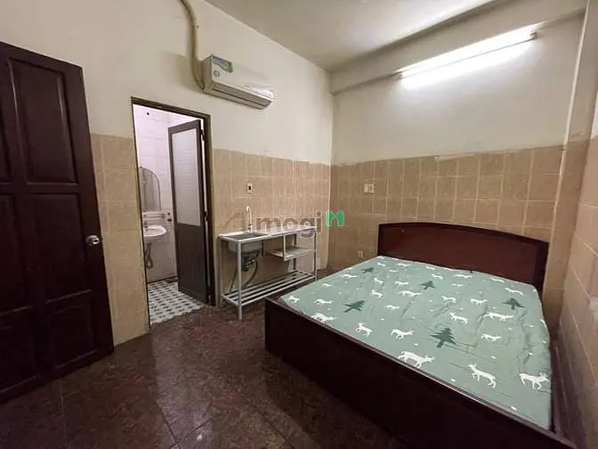 Phòng Giá Rẻ Sẵn Nội Thất Đường Trường Chinh Q12