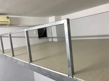 Phòng Máy Lạnh & Quạt Giá 4Triệu (17M2)+Sàn Gác (8M2) Có Cửa Sổ & Wc Riêng