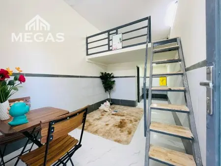 Cho Thuê Phòng Có Máy Lạnh, Thang Máy - Ban Công Ngay Cv Phú Lâm