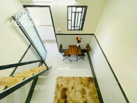 Cho Thuê Phòng Có Máy Lạnh, Thang Máy - Ban Công Ngay Cv Phú Lâm