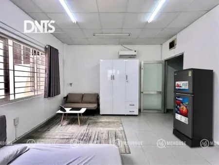 Phòng Trọ Rộng Rãi Sạch Sẽ Ngay Trung Tâm Q1. Gần Sân V Đ Hoa Lư. Cửa Sổ Lớn Đầy Đủ Nt. Giá 5Tr.