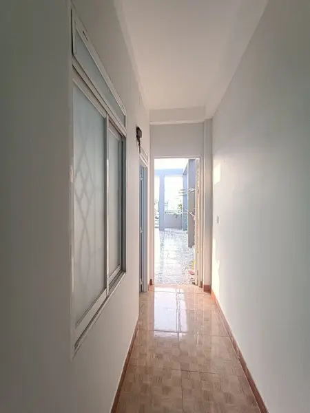 Phòng Máy Lạnh & Quạt Giá 4Triệu (17M2)+Sàn Gác (8M2) Có Cửa Sổ & Wc Riêng