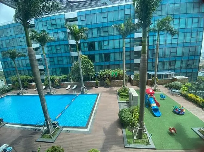 Cho Thuê Căn Hộ Vincom Center Q1 Có Sân Vườn Và Hồ Bơi Cực Chill
