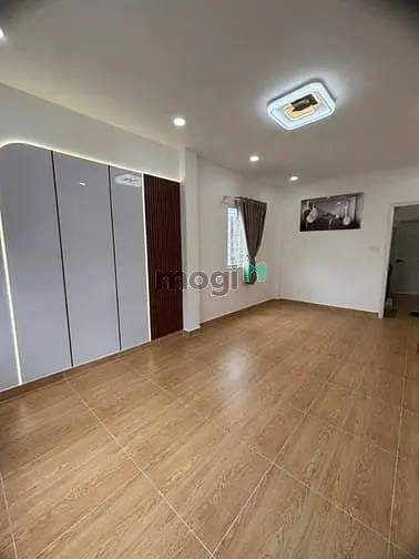 Bán Gấp Nhà Lạc Long Quân,Q11,Dt60M²,Giá1Tỷ880, 5Pn,4Wc,Shr,Plrr,Hẻmrộ