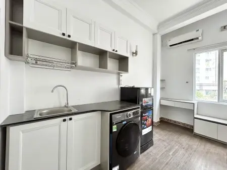 Cho Thuê Căn Hộ Có Cửa Sổ Thoáng Mát - Trung Tâm Nguyễn Hữu Cảnh, Bình Thạnh