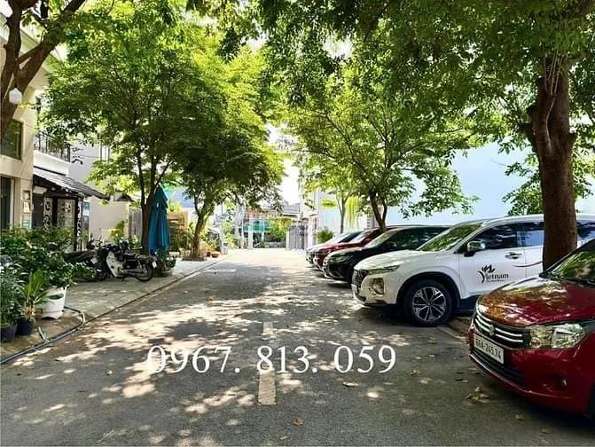 Nhà Kế Bên Trường Học Đường Lê Thị Riêng, Dt:4X16M, Lửng, 3 Lầu, 4Pn