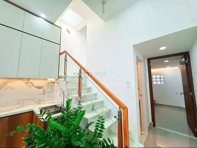 Nhà Đẹp Ở Liền 1 Lầu 2Pn Full Nội Thất Hẻm 3M Huỳnh Tấn Phát, Quận 7