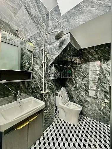 Bán Nhà Mặt Tiền Ngay Nguyễn Chí Thanh Và Lý Thường Kiệt P7 Quận 10