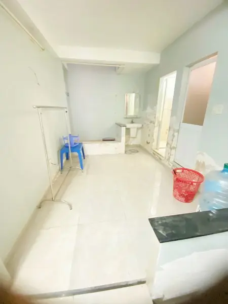 Cho Thuê Tầng 2 Trong Nhà Nguyên Căn Giá Rẻ 3,5Tr/Tháng