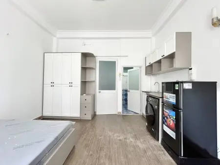 Cho Thuê Căn Hộ Có Cửa Sổ Thoáng Mát - Trung Tâm Nguyễn Hữu Cảnh, Bình Thạnh