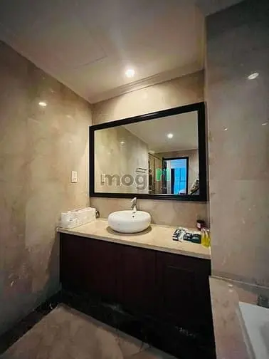 Cho Thuê Căn Hộ Vincom Đồng Khởi Q.1- 160M2 - 62 Triệu/Tháng