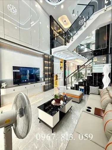 Nhà Kế Bên Trường Cấp 2 Nguyễn Hiền, Dt:4X14M, Lửng, 3 Lầu, 4Pn, Gara