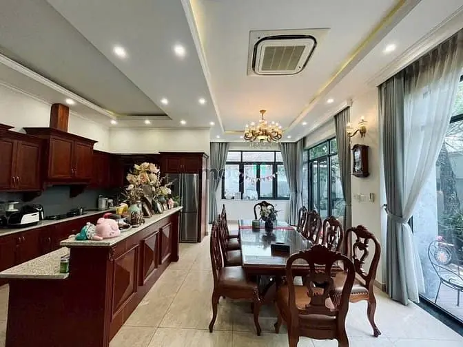 Bán Gấp Nhà Biệt Thự Đặng Thùy Trâm Ngang 10M 200M2 4 Tầng Đẹp View