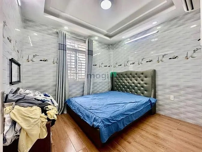 Căn Hộ Ban Công Gác Mái Siêu Xịn Trên Thích Quảng Đức Ngay Uef