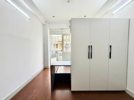 Cho Thuê Phòng Trọ Tách Bếp Có Ban Công Siêu Rộng Ngay Trung Tâm- Lý Thái Tổ- Quận 3