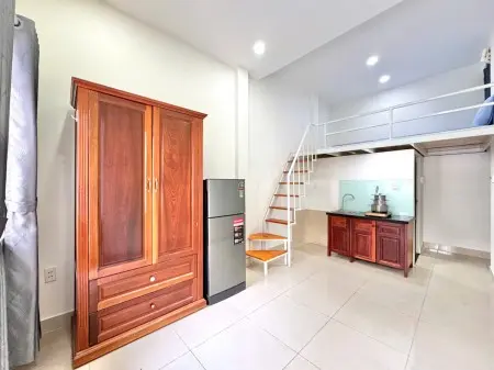 Phòng Có Gác Ban Công Lớn Gần Chợ Bà Chiểu - Bùi Đình Túy