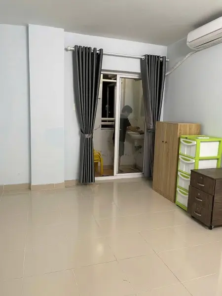 Giá 8Tr5/Tháng, C/C Miếu Nổi, Vũ Huy Tấn, Bt, 57M2, 1Pn, 1Wc, Nhà Mới.