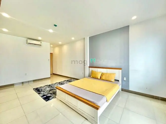 Căn Hộ Đẹp Ban Công Thoáng Gần Đại Học Ueh Q10