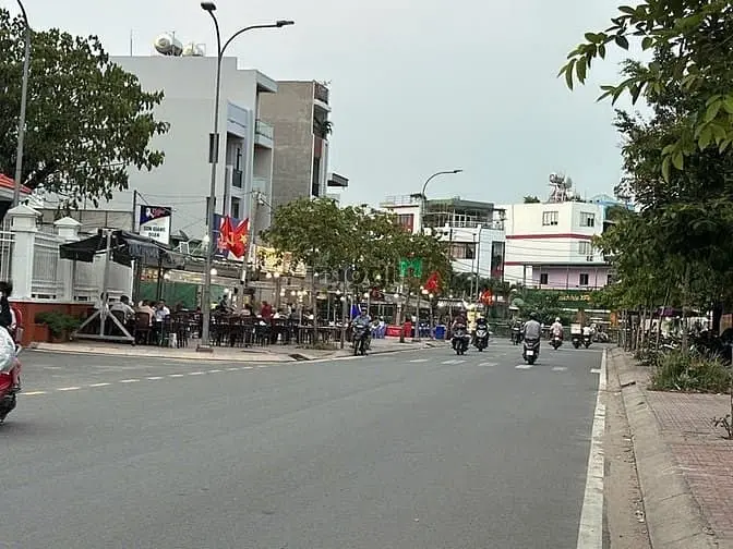 Nhà Lô Góc Kd Cafe 3Lầu Hẻm 616 Lê Đức Thọ 116M2 Ngang 5.5M 18.9 Tỷ