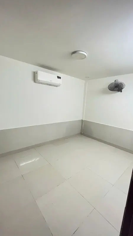 Nhà Nguyên Căn 4Pn Huỳnh Mẫn Đạt Gần Sát Chợ Hòa Bình Chùa Vạn Phật Trần Hưng Đạo Bv Chấn Tchỉnh Hìn