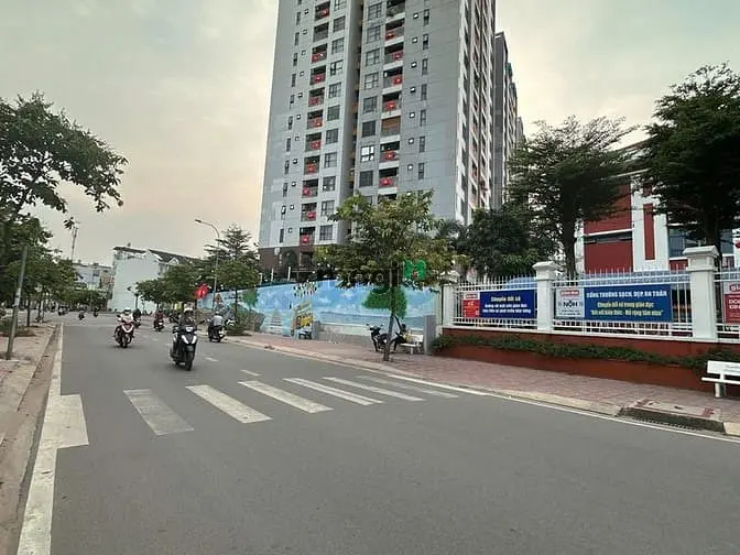 Nhà Lô Góc Kd Cafe 3Lầu Hẻm 616 Lê Đức Thọ 116M2 Ngang 5.5M 18.9 Tỷ