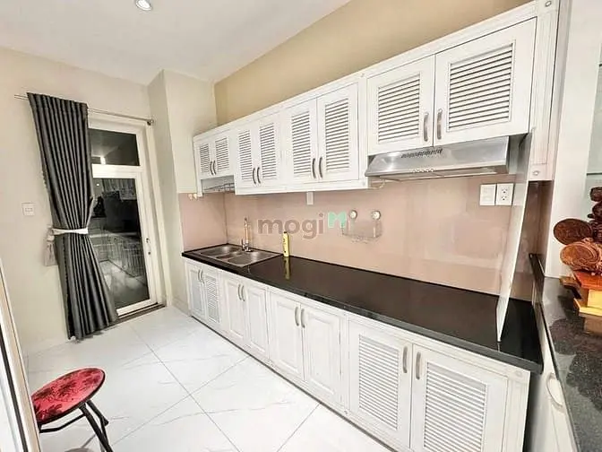 Giá 14Tr/Th, C/C Phúc Yên, Phan Huy Ích, P15, Tb, 130M2, 3Pn, 3Wc. Căn