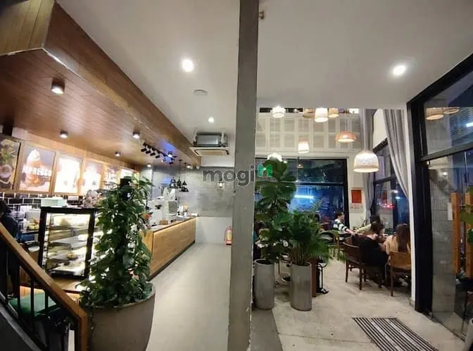 Cho Thuê Góc 2Mt Phù Hợp Mở Café, Nhà Hàng, Showroom Đường Út Tịch