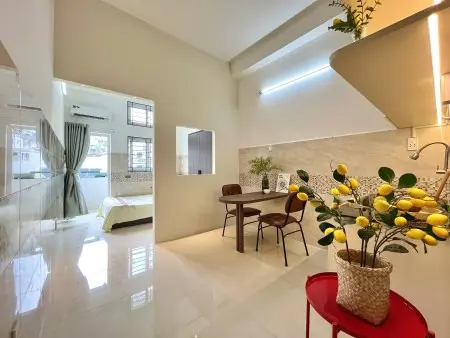 Trống Lại Phòng Trọ Tách Bếp Có Ban Công Siêu Thoáng Ngay Hàng Xanh- Quốc Lộ 13, Bình Thạnh