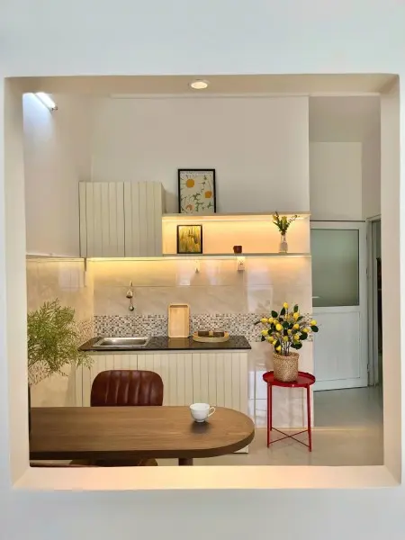 Trống Lại Phòng Trọ Tách Bếp Có Ban Công Siêu Thoáng Ngay Hàng Xanh- Quốc Lộ 13, Bình Thạnh