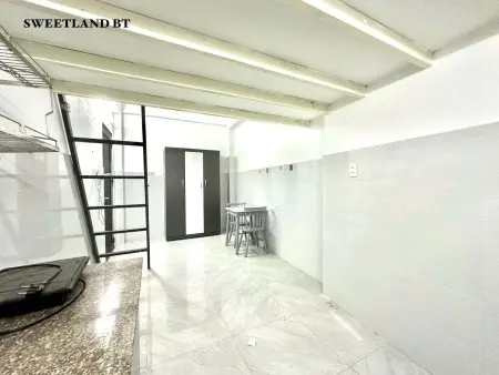 Duplex Sẵn Nội Thất Cơ Bản Gần Ngã Tư Hàng Xanh