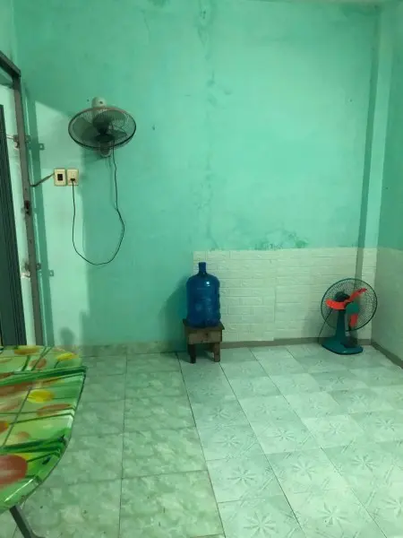 Phòng Sạch Sẽ, Thoáng Mát, Ban Công Riêng Tại 687/46 Lạc Long Quân, Tân Bình