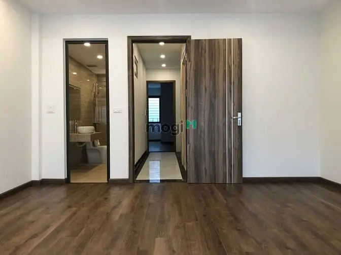 Phố Ngọc Lâm – Long Biên – Ô Tô – 82 M2 – 6 T – Mt 4.8 M – Giá 23.3 Tỷ