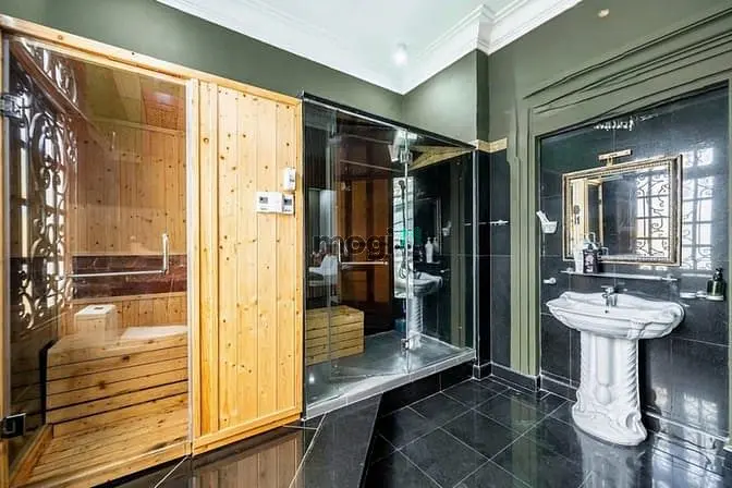 Biệt Thự Nguyễn Văn Hưởng, Thảo Điền (360M2) - Sẵn Hồ Bơi - 129Tr/Th