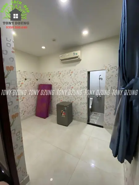 Phòng Ban Công, Cửa Sổ, Máy Lạnh Đối Diện Emart Phan Văn Trị (Gò Vấp)