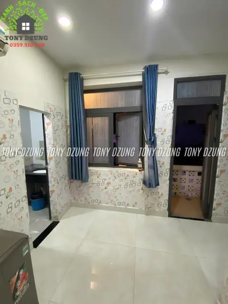 Phòng Ban Công, Cửa Sổ, Máy Lạnh Đối Diện Emart Phan Văn Trị (Gò Vấp)