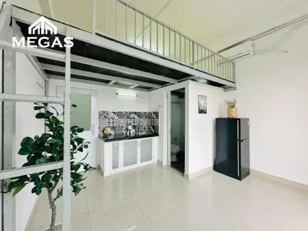 Phòng Gác + Ban Công Giá Rẻ - Mới Xây 100% - Full Nội Thất - Ngay Đh Công Nghiệp Mới