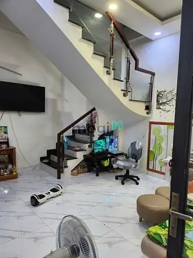 Bán Nhà Hẻm Rộng 2 Tầng Btct Hoàng Hoa Thám P5, Dts 100M2 Chỉ 7.8 Tỷ