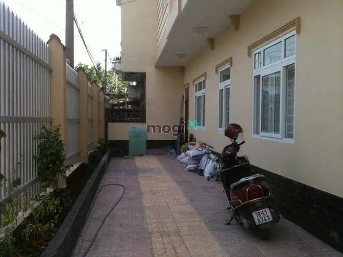 Bán Nhà 1 Trệt 2 Lầu Góc 2 Mt Đường 185 Phước Long B