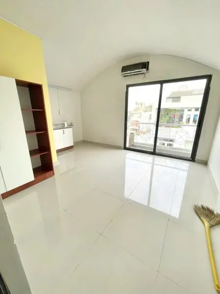 Phòng Mới – Máy Lạnh – Ban Công – Chỉ 4,2 Triệu!