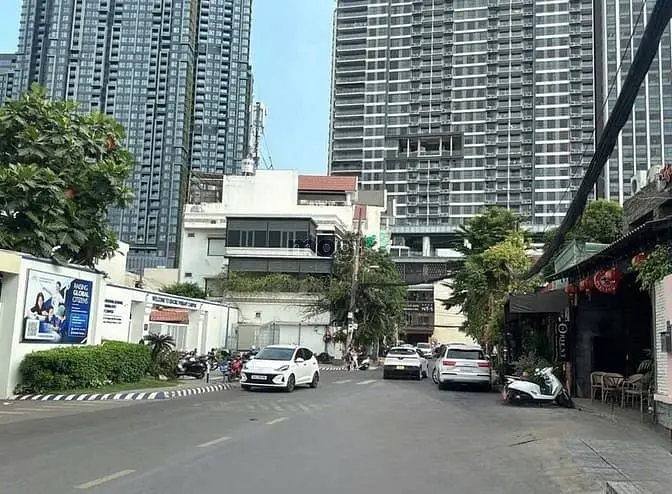 Biệt Thự Vip Thảo Điền Ngang 15M 580M2 4T Thang Máy Tặng Hồ Bơi 135 Tỷ