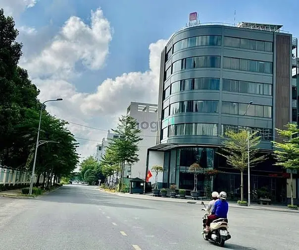 Cho Thuê Tòa Nhà Góc 2Mt 58-60 Nguyễn Văn Kỉnh, Thạnh Mỹ Lợi, Q.2