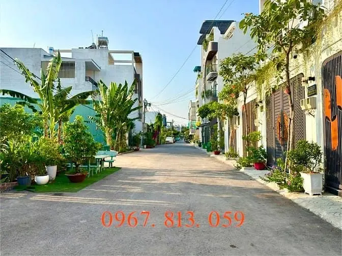 Nhà 1 Sẹc Thạnh Xuân 25, Dt:4X18M, Lửng, 3 Lầu, 4Pn, 6Vs, Gara Ô Tô