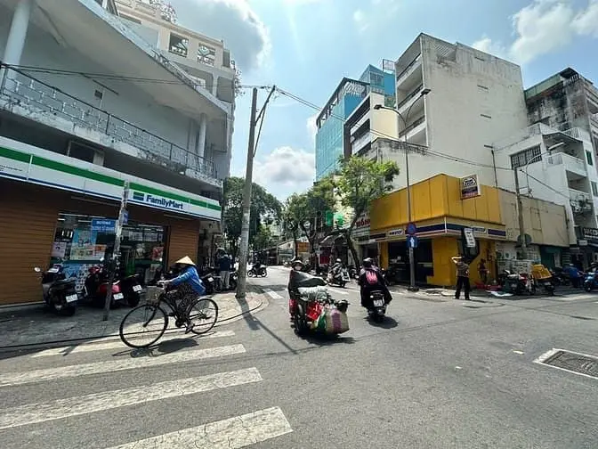 Cho Thuê Nhà Góc 2Mt 927 Nguyễn Trãi- Dương Tử Giang, Q.5