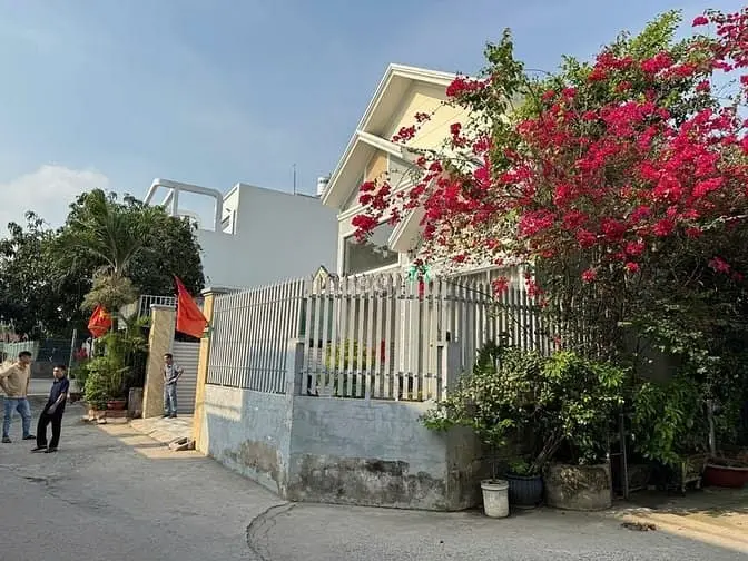 Bán Nhà Tân Hiệp 4 Hóc Môn Hẻm Xe Hơi 10M - 180M2 - Ngang 9M - 7.2 Tỷ